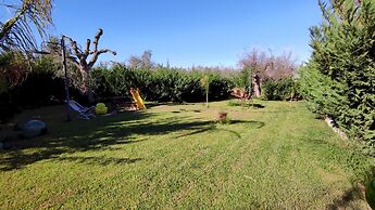 Villa Piana - Con Piscina ed Ampio Giardino Privato
