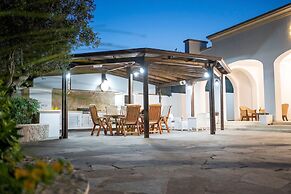 Villa Machri - Con Piscina Privata E Ampio Giardino Vicina Al Mare