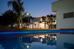 Villa Machri - Con Piscina Privata E Ampio Giardino Vicina Al Mare