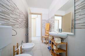 Residenza Arcangela - 4 Alloggi con 2 Piscine Private nel Salento - Fi