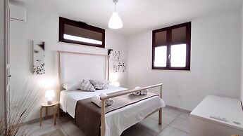 Residenza Arcangela - 4 Alloggi con 2 Piscine Private nel Salento - Fi