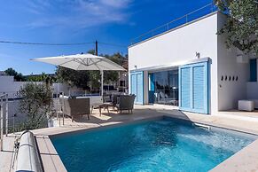 Villa Adria - Piscina Privata con Terrazza Vista Mare Circondata da Ul