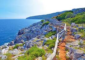 Villa Adria - Piscina Privata con Terrazza Vista Mare Circondata da Ul