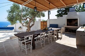 Villa Adria - Piscina Privata con Terrazza Vista Mare Circondata da Ul