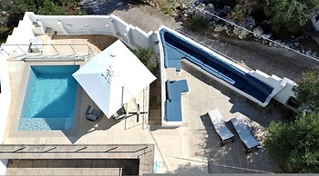 Villa Adria - Piscina Privata con Terrazza Vista Mare Circondata da Ul