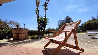 Villa Resta - Ampio Giardino e Splendida Vista Mare Panoramica