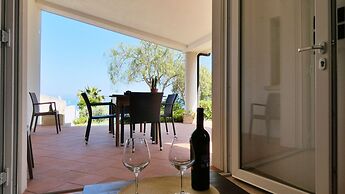 Villa Resta - Ampio Giardino e Splendida Vista Mare Panoramica