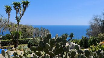 Villa Resta - Ampio Giardino e Splendida Vista Mare Panoramica