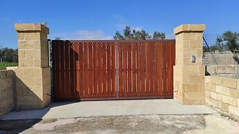 Villetta Chiarello - Con Giardino Privato a 2 km dal Mare