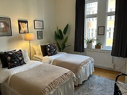 Stockholm Loft Haven 3 Beds in a 1-bedroom Gem