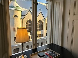 Stockholm Loft Haven 3 Beds in a 1-bedroom Gem