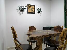 Café de Colores con balcon