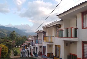 Café de Colores con balcon