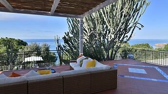 Villa Salone 8 Emma Villas