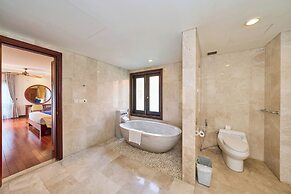 Luxury Pool Villas in Purama Villas