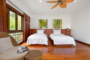 Luxury Pool Villas in Purama Villas