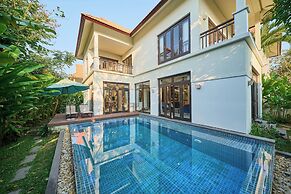 Luxury Pool Villas in Purama Villas