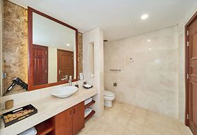 Luxury Pool Villas in Purama Villas