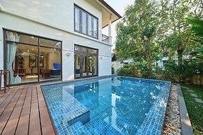 Luxury Pool Villas in Purama Villas