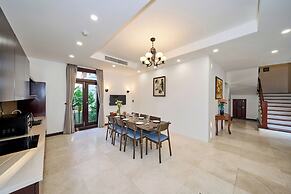 Luxury Pool Villas in Purama Villas