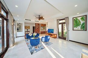 Luxury Pool Villas in Purama Villas