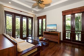 Luxury Pool Villas in Purama Villas