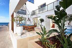 Rodo Seafront Villa with private pool