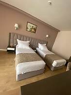 Doanesia Premium Hotel & Spa