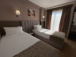 Doanesia Premium Hotel & Spa
