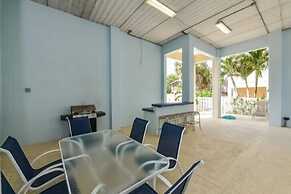 Sans Souci 6 Bedroom Home by RedAwning