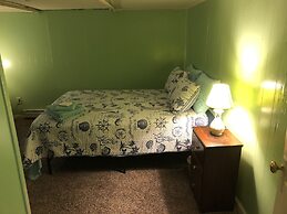 Rustic Beach Front Basement Apt, Pet Friendly Wi-fi 2 Bedroom Apts by 
