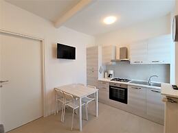 Winter Spring Summer Apartments