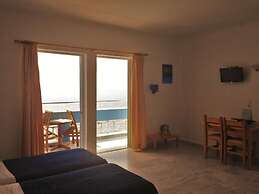 Kanakis Blue Beach Apartments