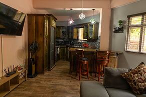 Topaz Apartment Villa - Mountain View