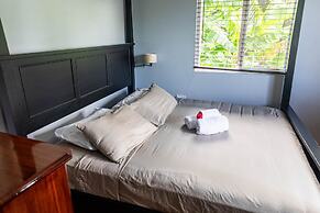 Topaz Apartment Villa - Mountain View