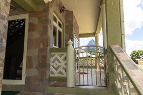 Topaz Apartment Villa - Piton View