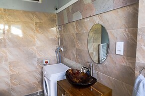 Topaz Apartment Villa - Piton View