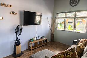 Topaz Apartment Villa - Piton View