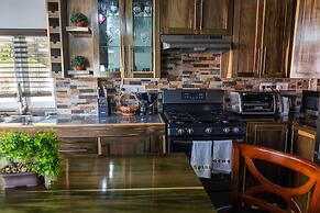 Topaz Apartment Villa - Piton View