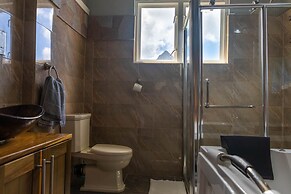 Topaz Apartment Villa - Piton View