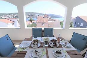 Luxury Beachfront Villa With Pool for two Families