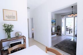 Luxury Beachfront Villa With Pool for two Families