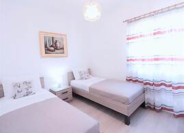 Luxury Beachfront Villa With Pool for two Families