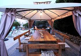 Luxury Beachfront Villa With Pool for two Families