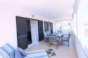 Luxury Beachfront Villa With Pool for two Families