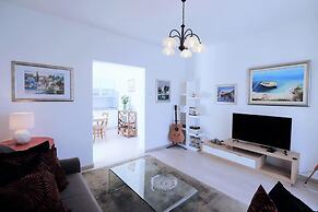 Luxury Beachfront Villa With Pool for two Families