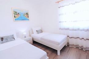 Luxury Beachfront Villa With Pool for two Families