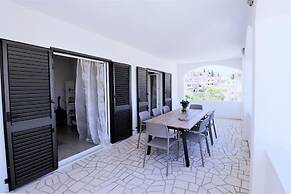 Luxury Beachfront Villa With Pool for two Families