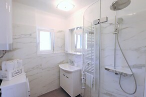 Luxury Beachfront Villa With Pool for two Families