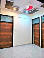 Comfort Inn Hotel.Near MayurVihar Metro1